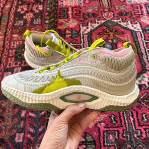 EUC 2023 Nike Cosmic Unity 3 'Phantom Bright Cactus Size 9.5